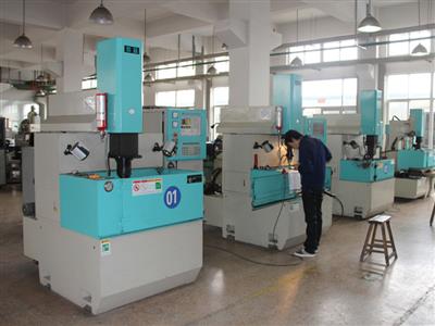 MOULDS AND TOOLS WORKSHOP